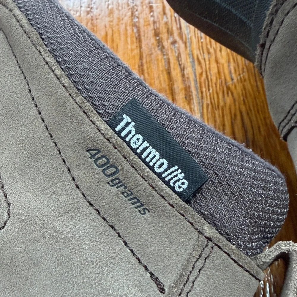 Columbia Canadian Crest zip close insulated men’s boots. Size 11.5.